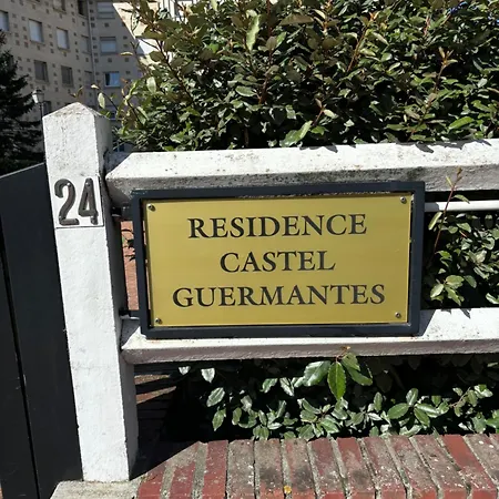 Apartamento Le Nid, En Rez De Jardin Deauville