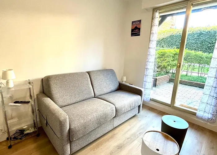 Le Nid, En Rez De Jardin Apartment *