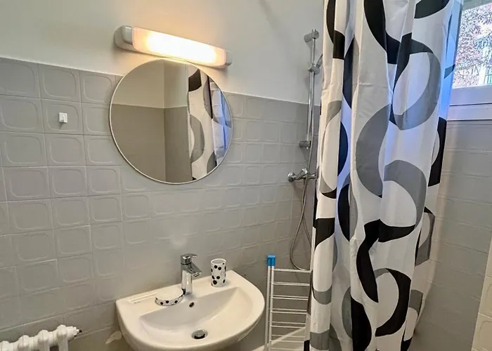 Le Nid, En Rez De Jardin Apartment